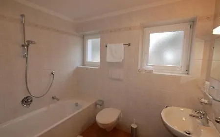 Appartmenthotel Residence Elvis Отель 2*