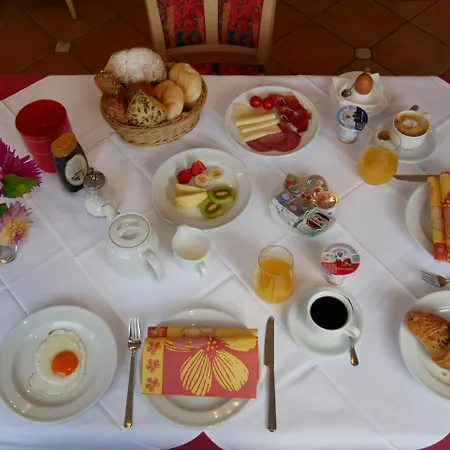 Appartmenthotel Residence Elvis Ортизеи