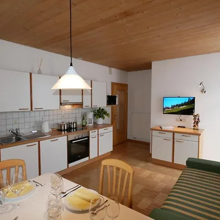 Отель Appartmenthotel Residence Elvis 2*